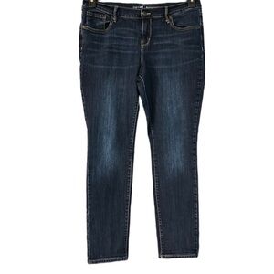 Old Navy Mid-Rise Curvy Women’s 12 short denim jeans